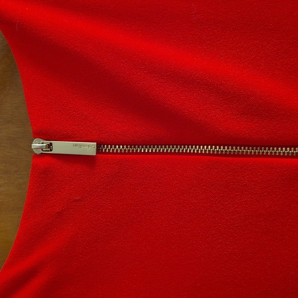 Calvin Klein Sheath Dress with Short Tulip Sleeves, size 8 - Picture 12 of 16